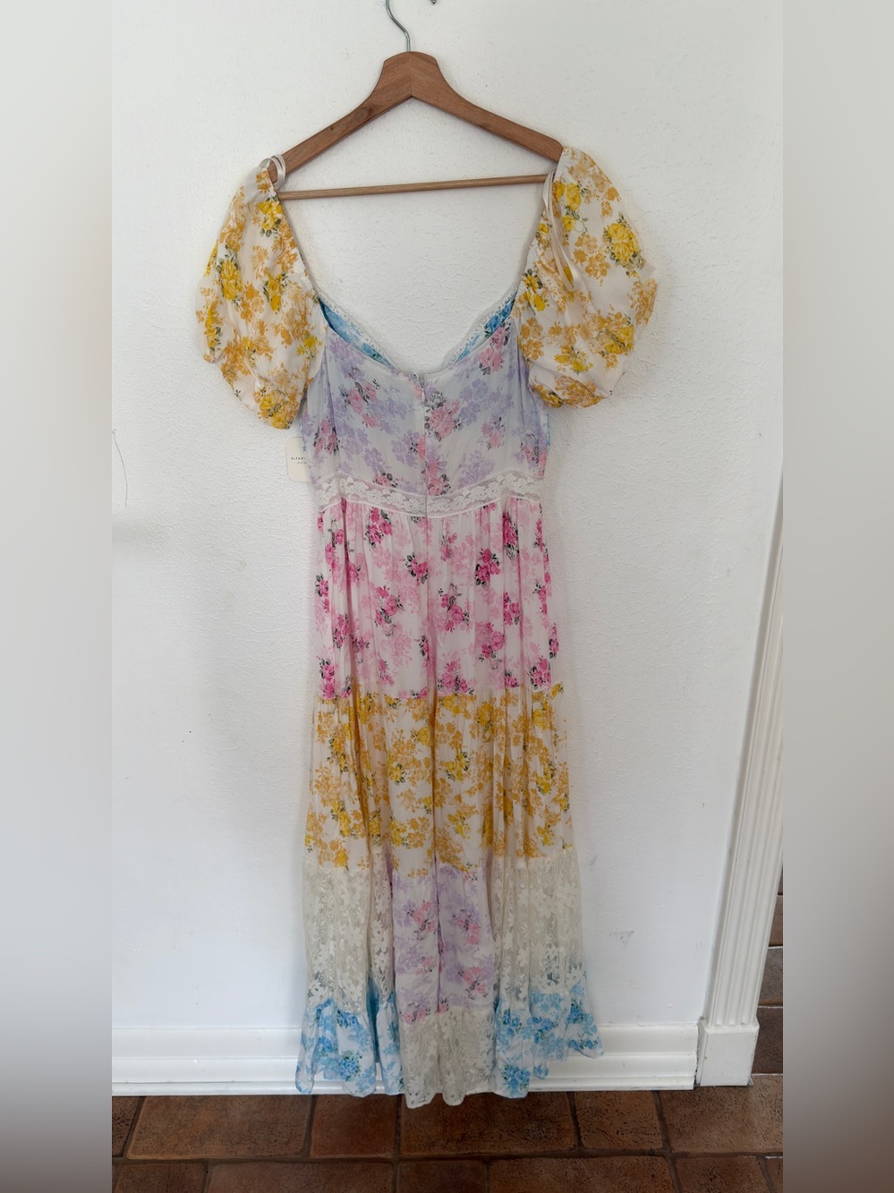 NWT Altar’d State Darianne Floral Maxi Dress - Picture 6 of 8